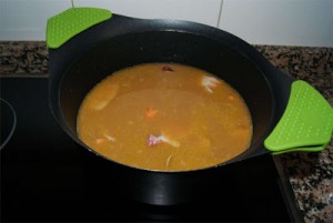 Sopa de frutos del mar paso 3