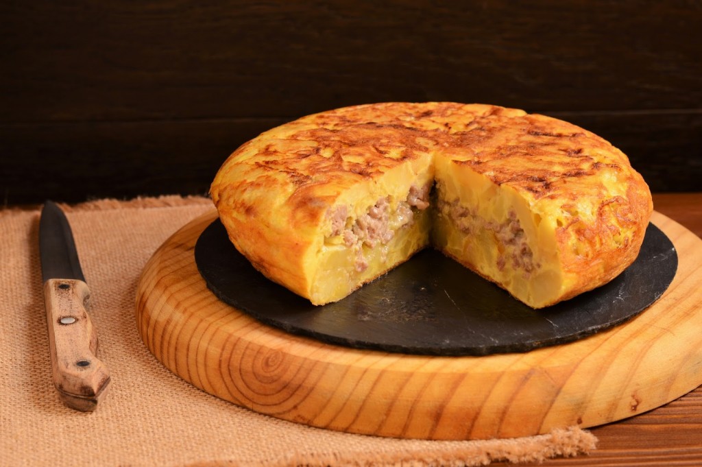 receta-tortilla-patata-ternera-queso-azul